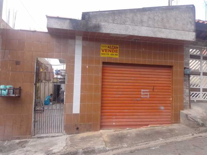 Terreno com 3 casas