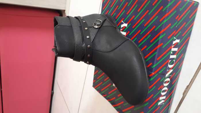 Bota mooncity