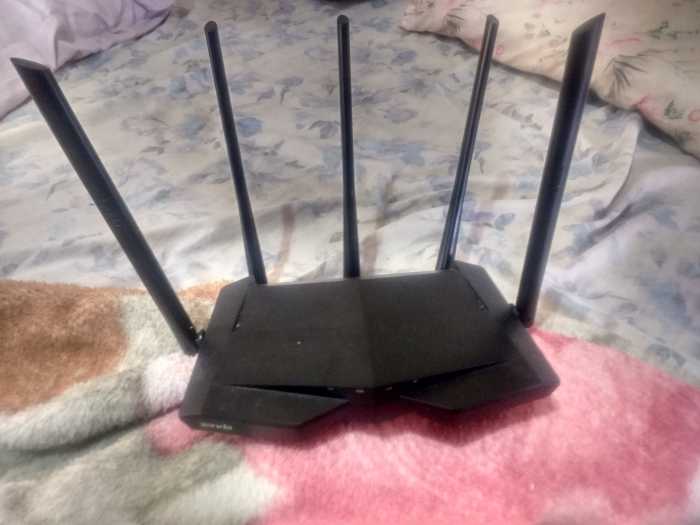 Roteador WIFI Tenda AC11 dual-band 5ghz
