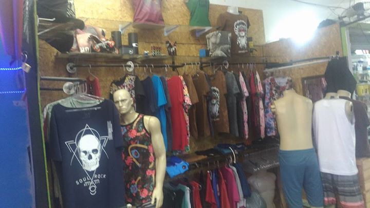 Vende-se um box no cento de franco