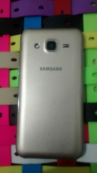 Celular Samsung J2