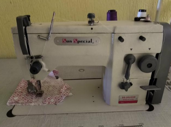 Máquina de Costura Semi-Industrial SE-20u53w